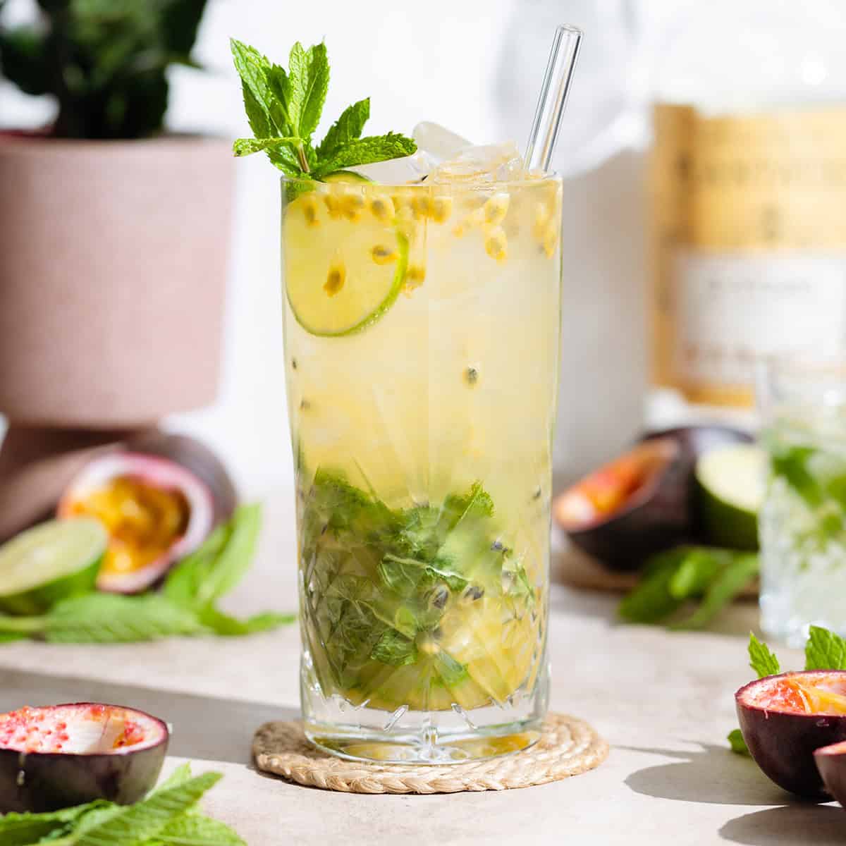 Passion fruit mojitos