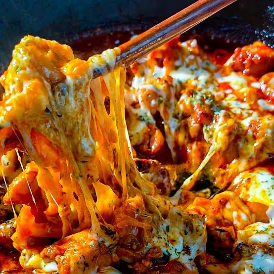 Korean Spicy Chicken Noodles With Cheese